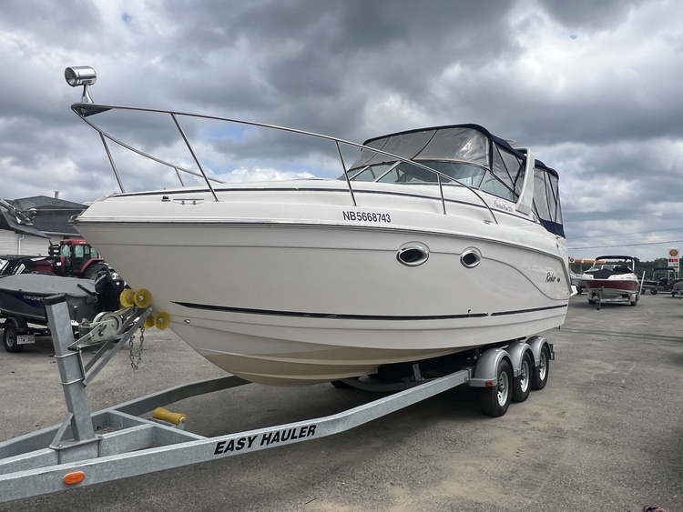 2005 RINKER FIESTA VEE 270